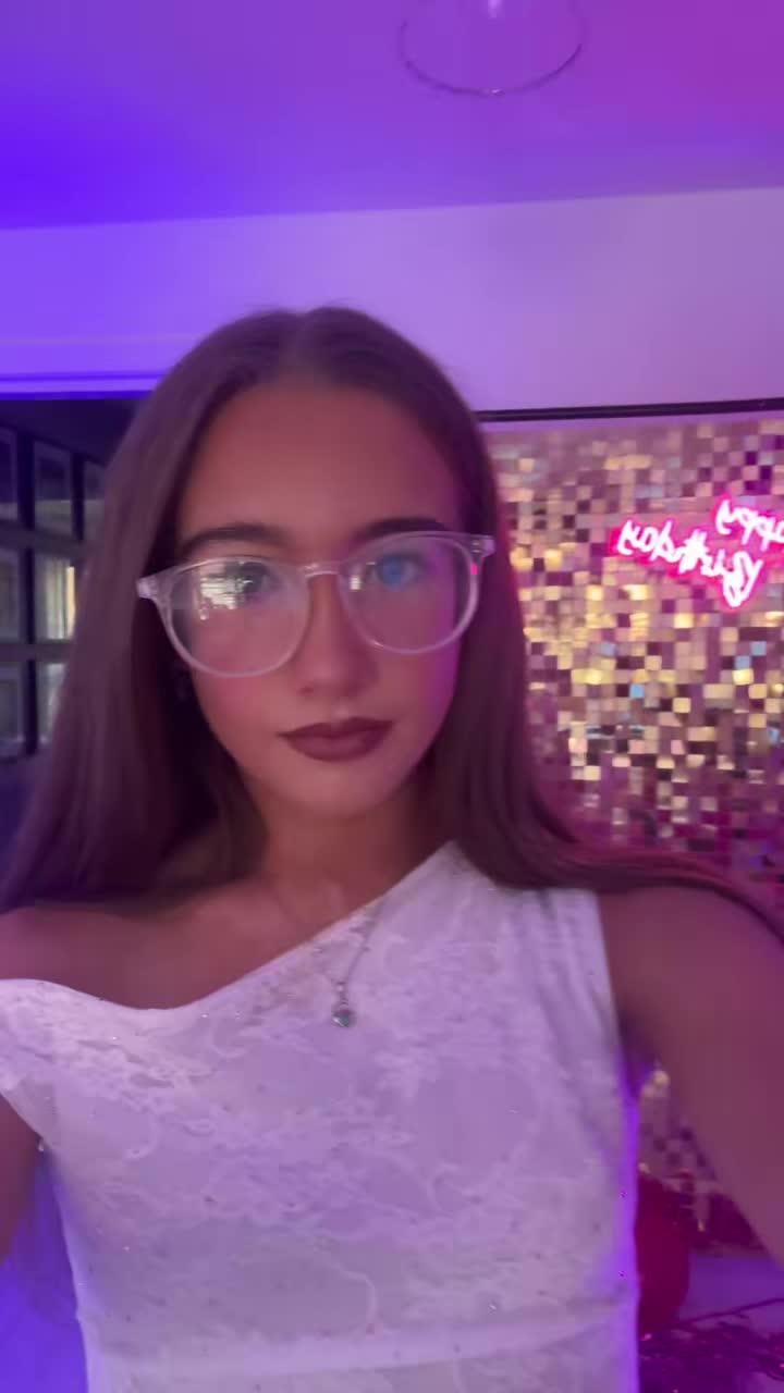 @🎀hallie🎀