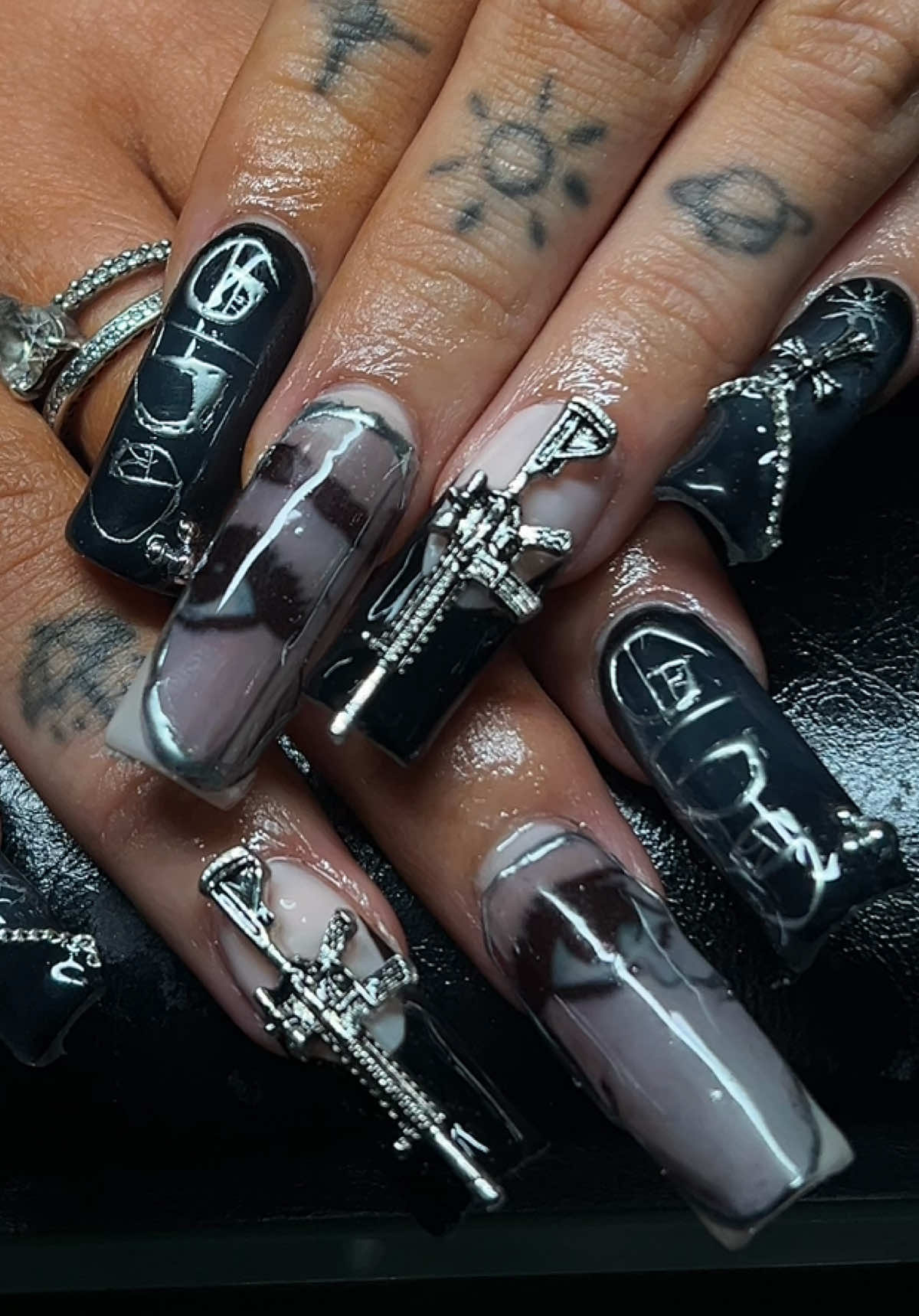 @Em - Memento Beauty🗡️