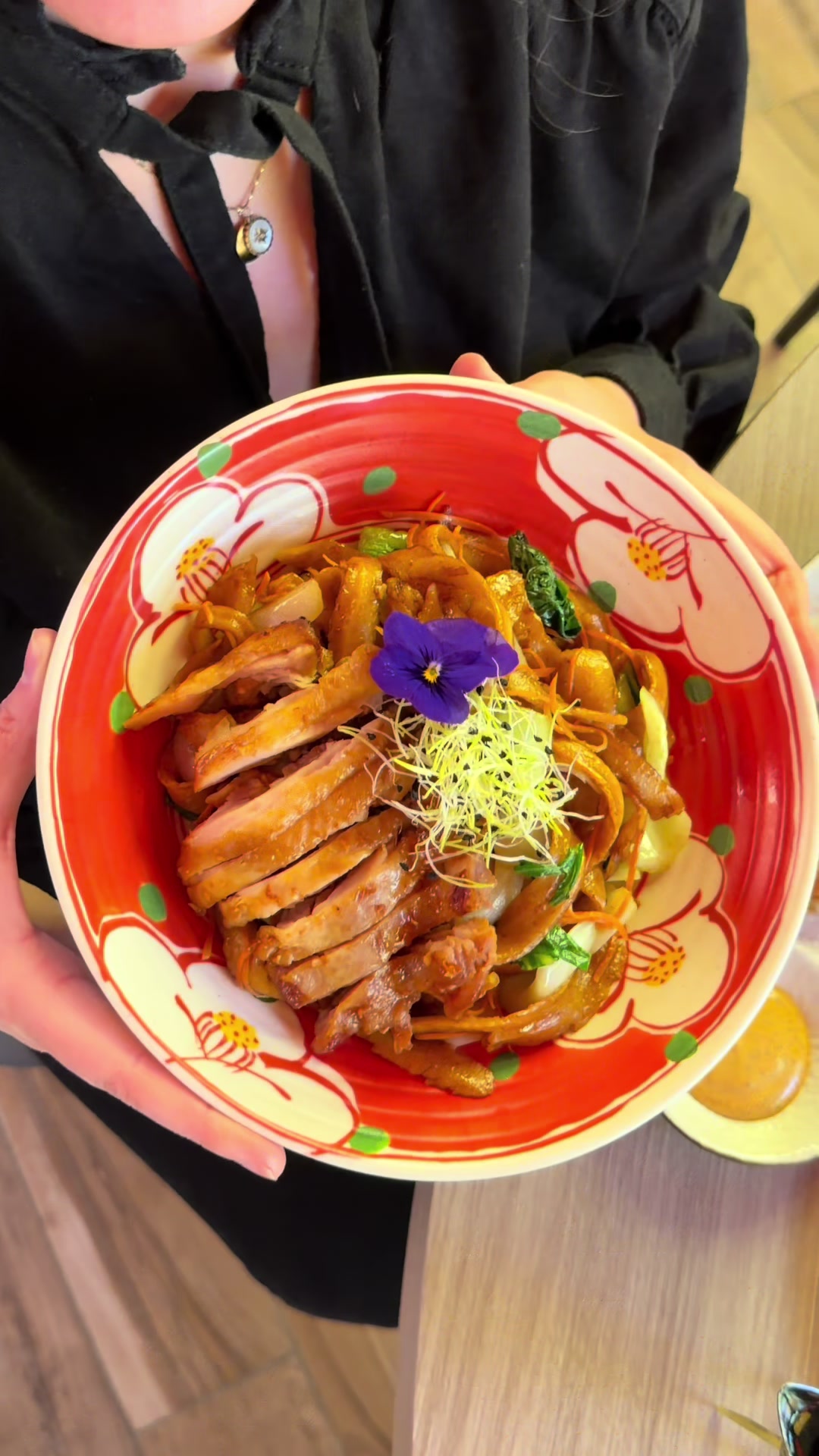 @S & H 🥢