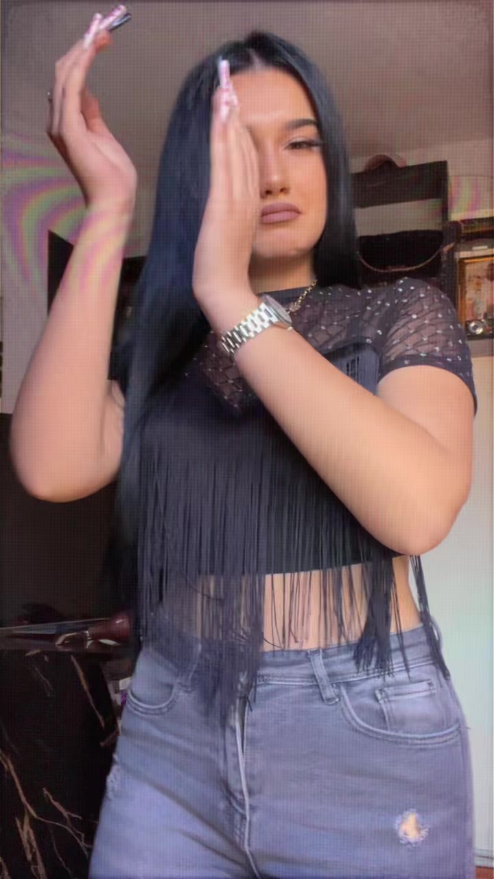 @𝓓𝓮𝓷𝓲𝓼𝓪🖤