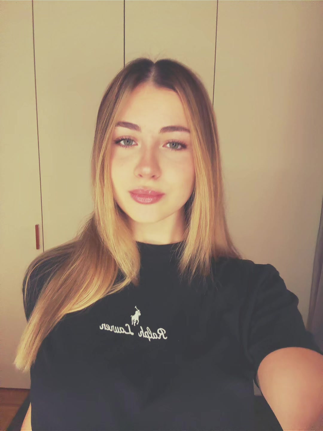 @vi