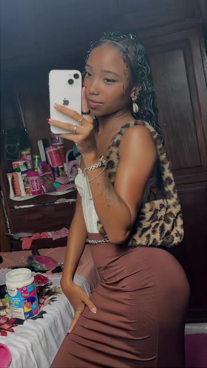 @JENNIFER MONIQUE