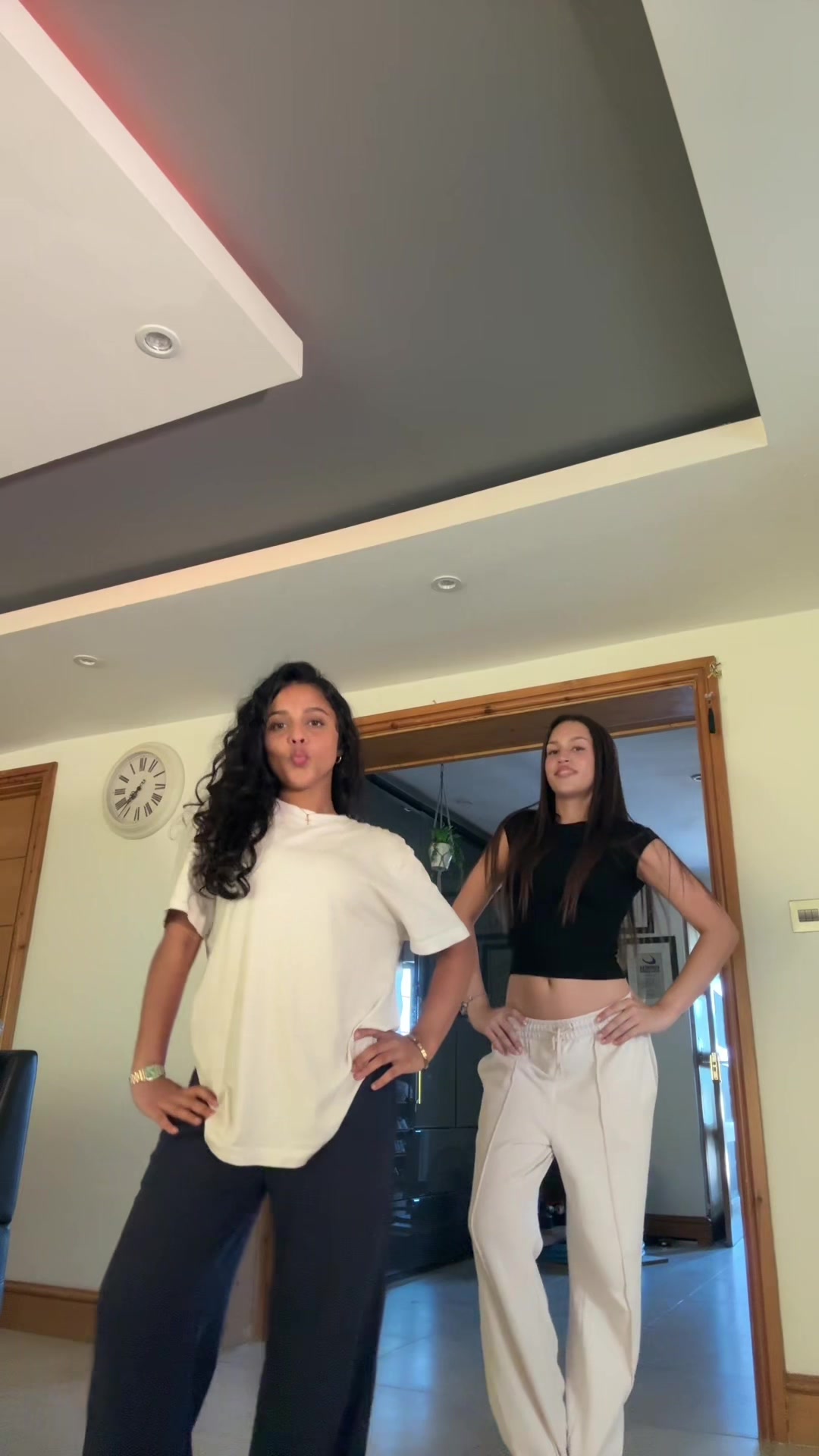 @𝐈𝐬𝐥𝐚 𝐚𝐧𝐝 𝐚𝐚𝐬𝐡𝐤𝐚ꨄ