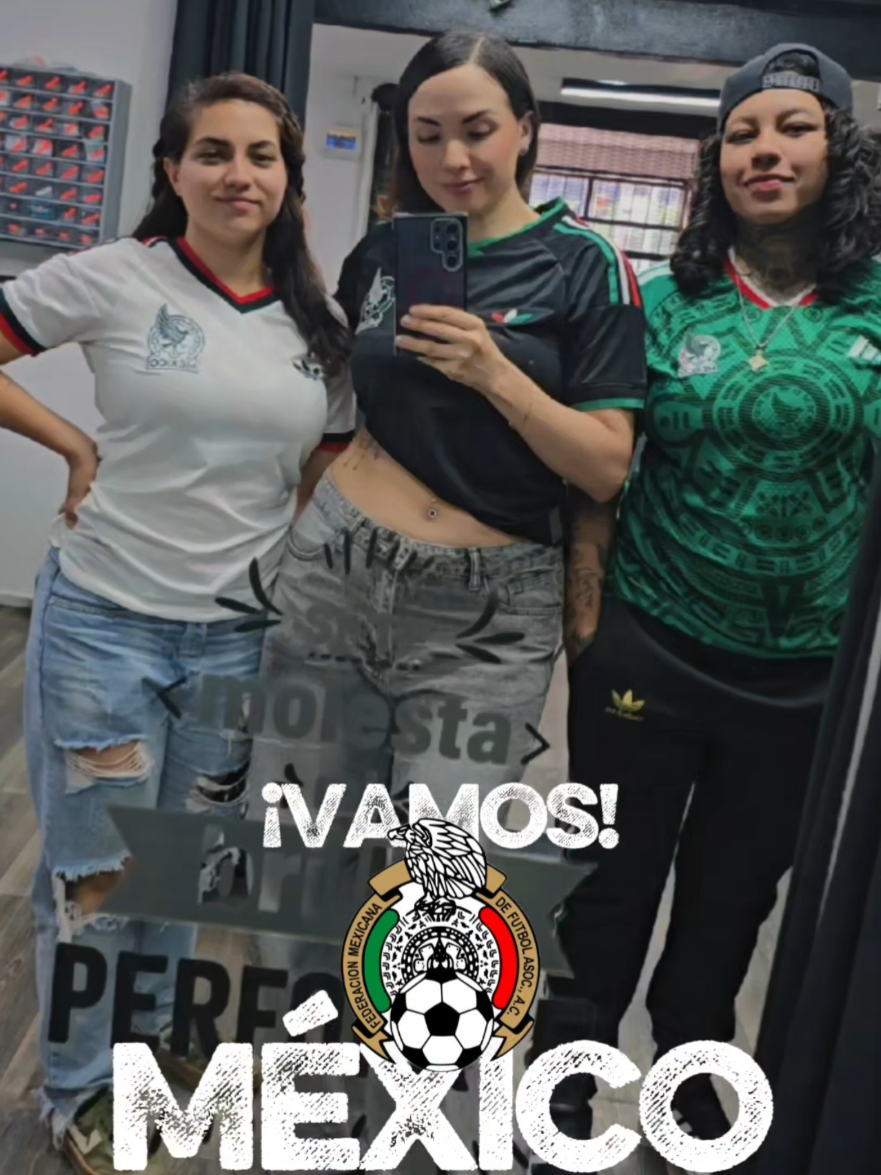 @Deni entre perfos y tinta