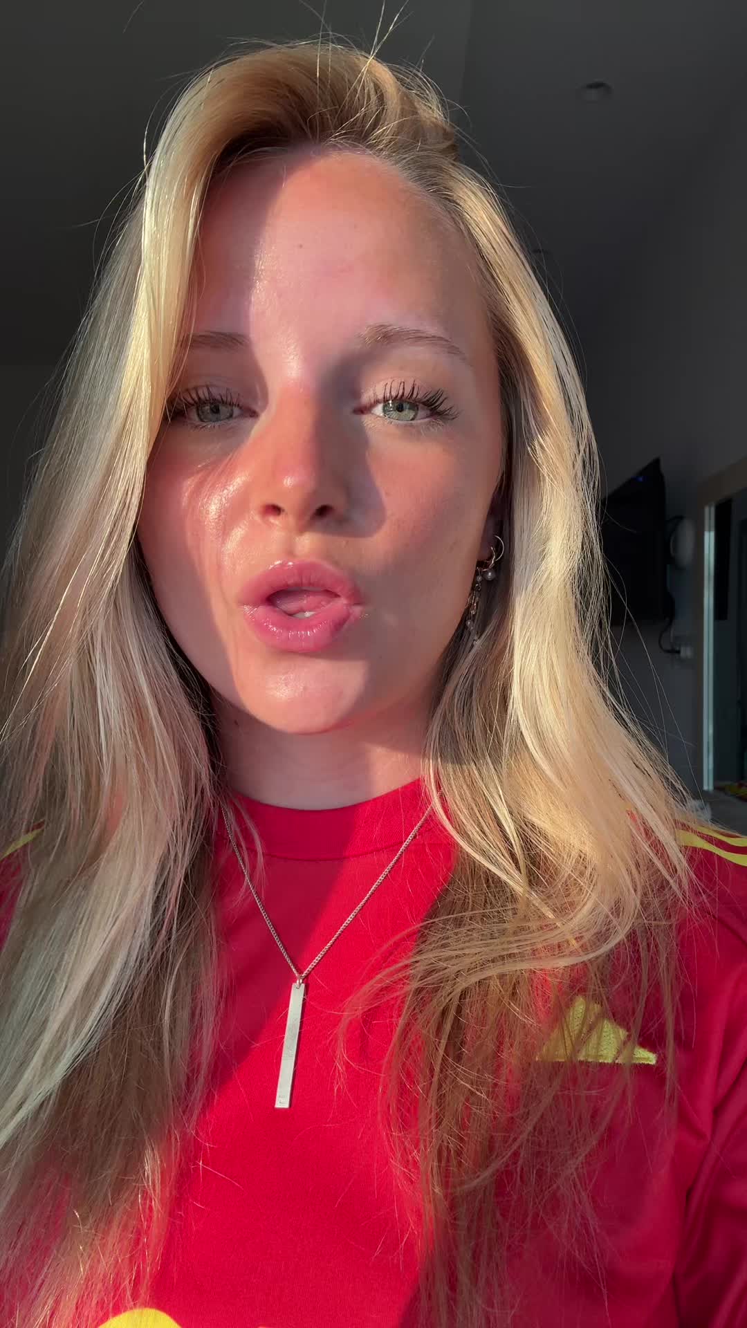 @lovaler08