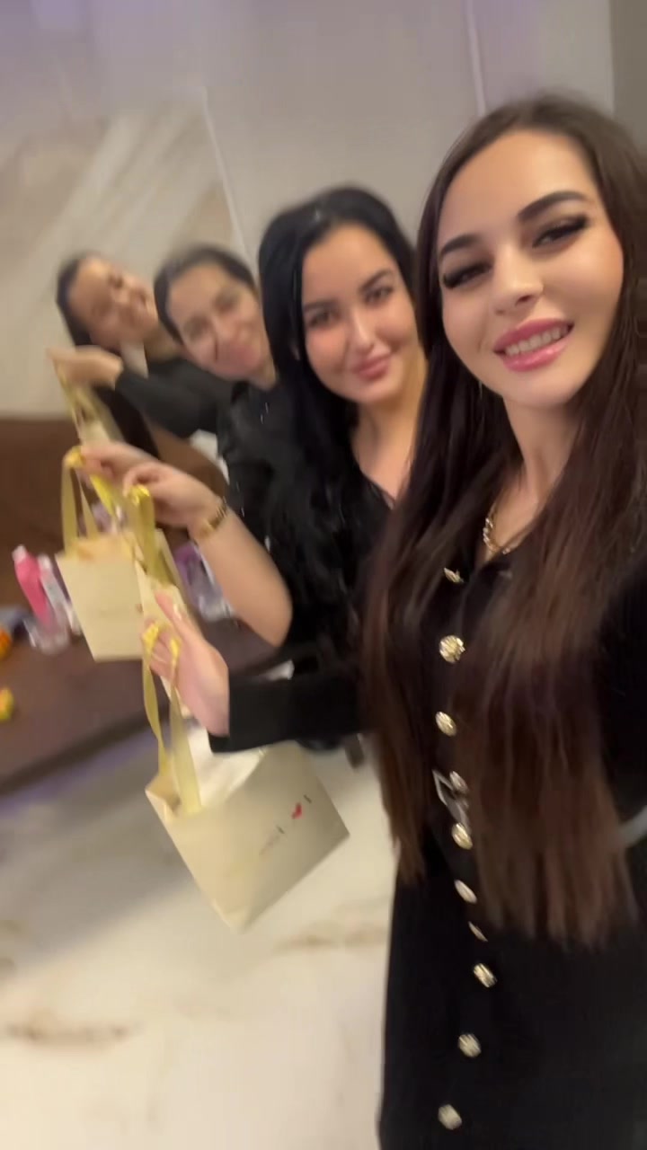 @Laura