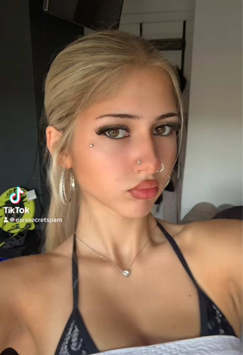 @𝐞𝐬𝐫𝐚 𝐦𝐚𝐞 🪽
