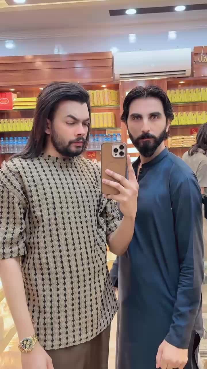 @NABEEL GREEN EYES 👁