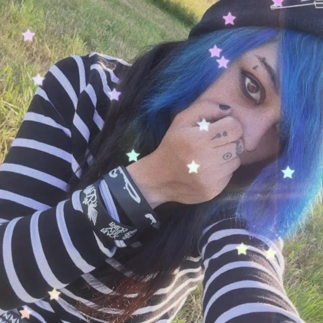 @xX_Andra_Maria_Xx