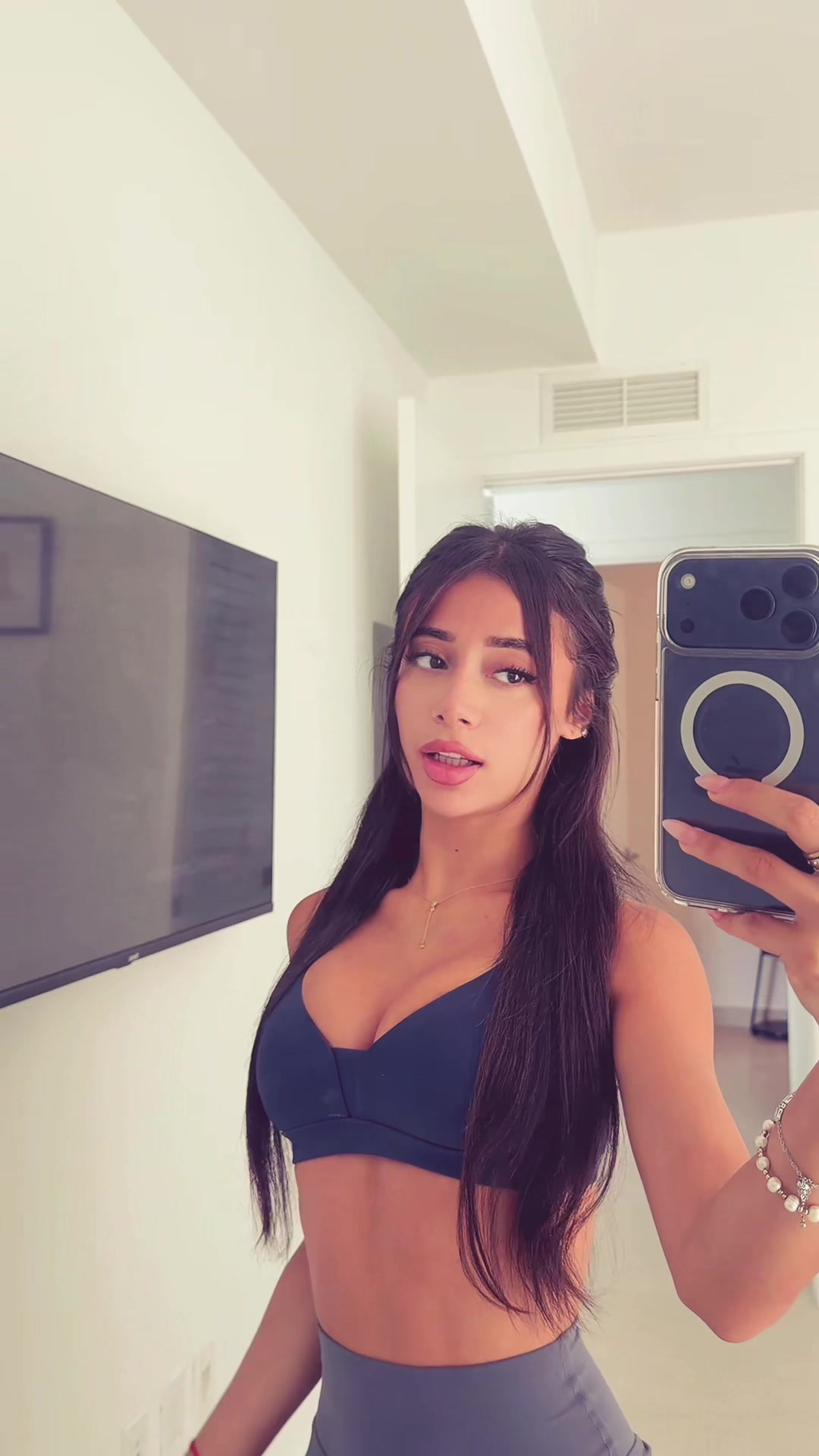 @M💋
