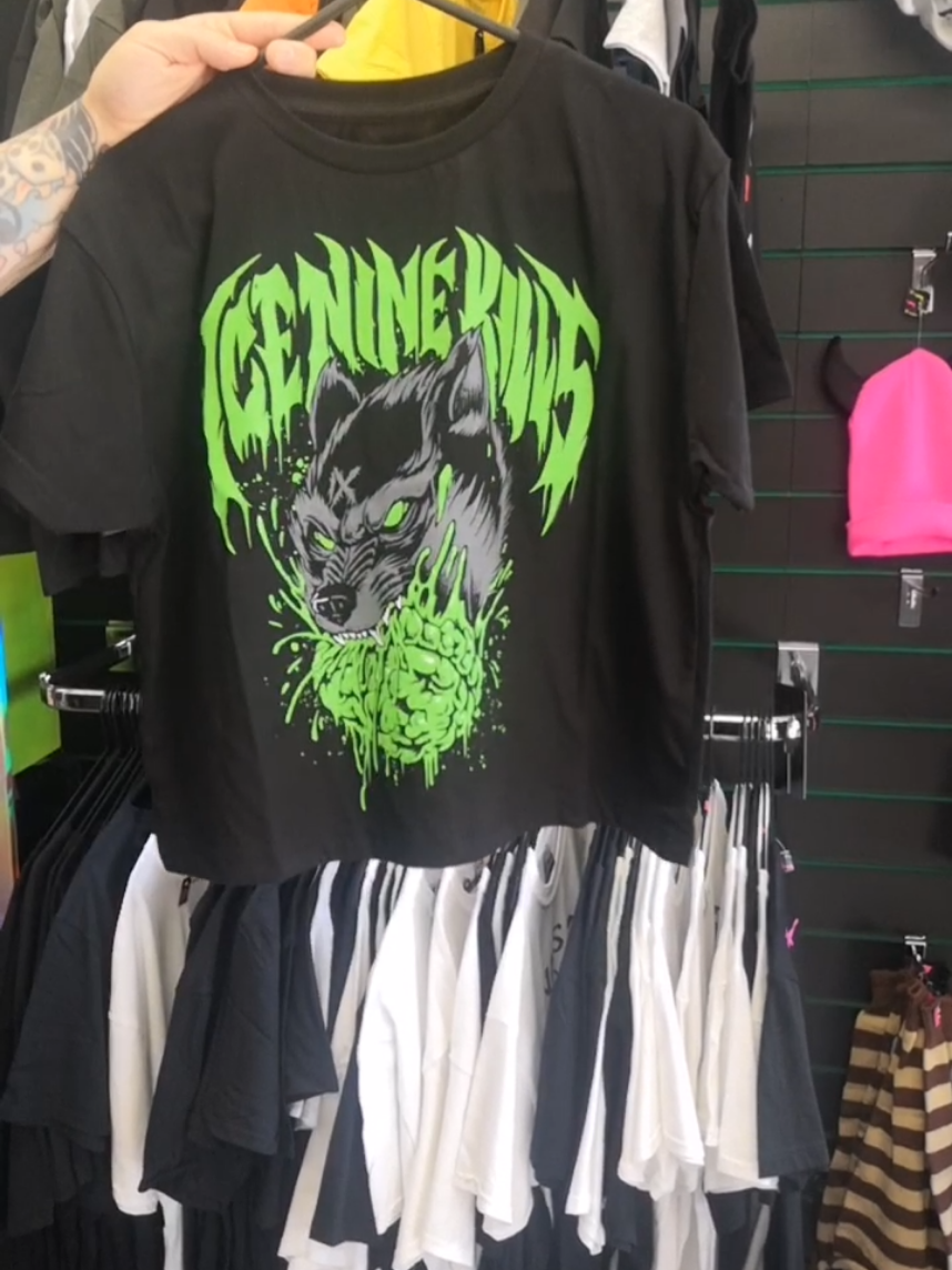 @SHRIEKS