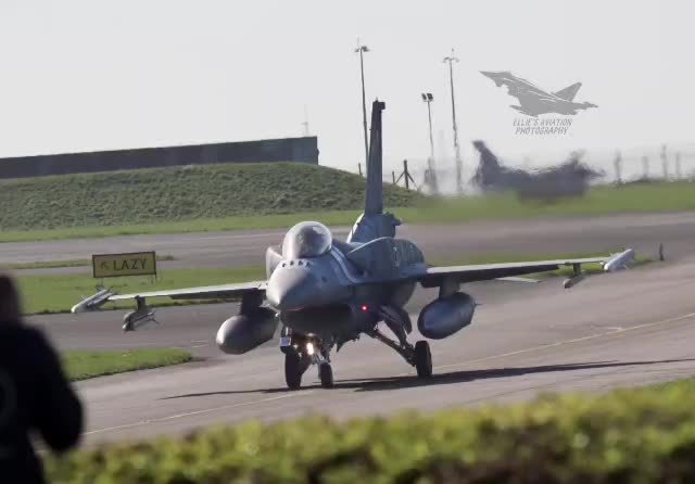 @ElliesArts&Aviation