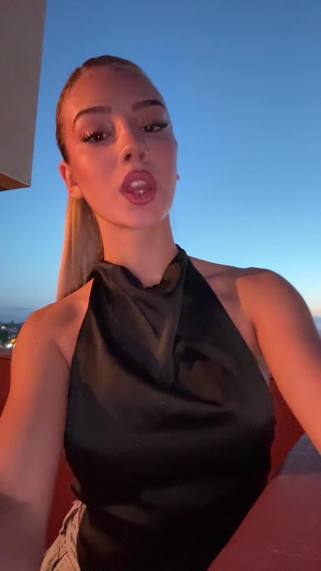 @evit&alpha;