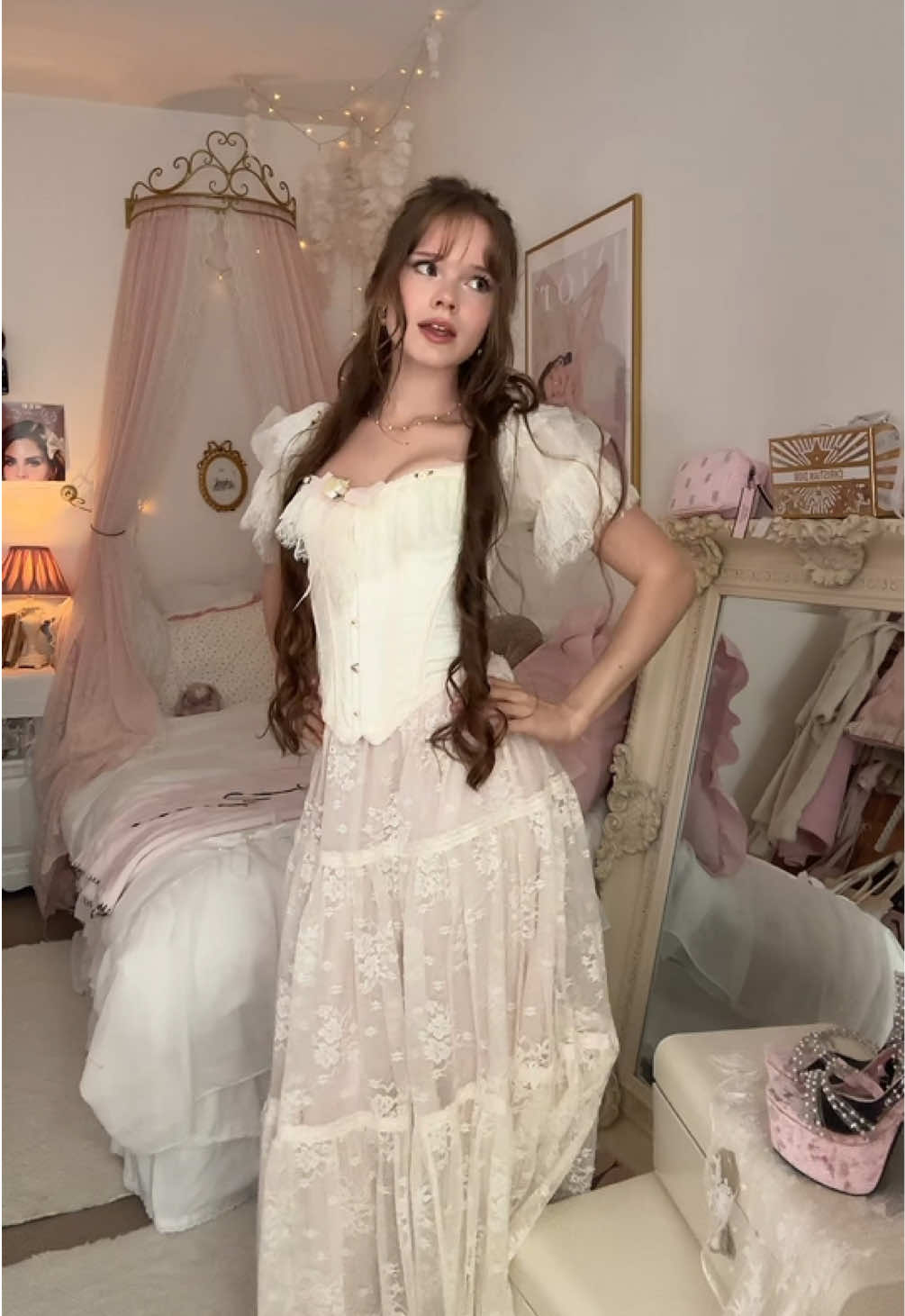 @𝒫𝑒𝓃𝑒𝓁𝑜𝓅𝑒 ୨୧