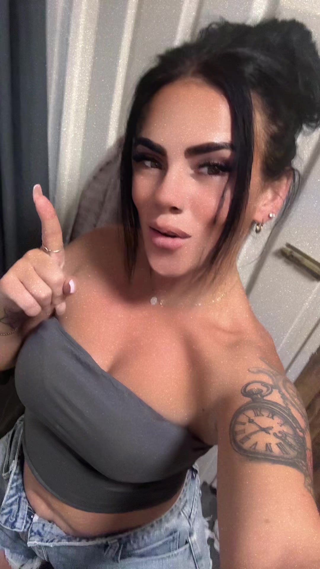 @CHLO3๐ฉถ