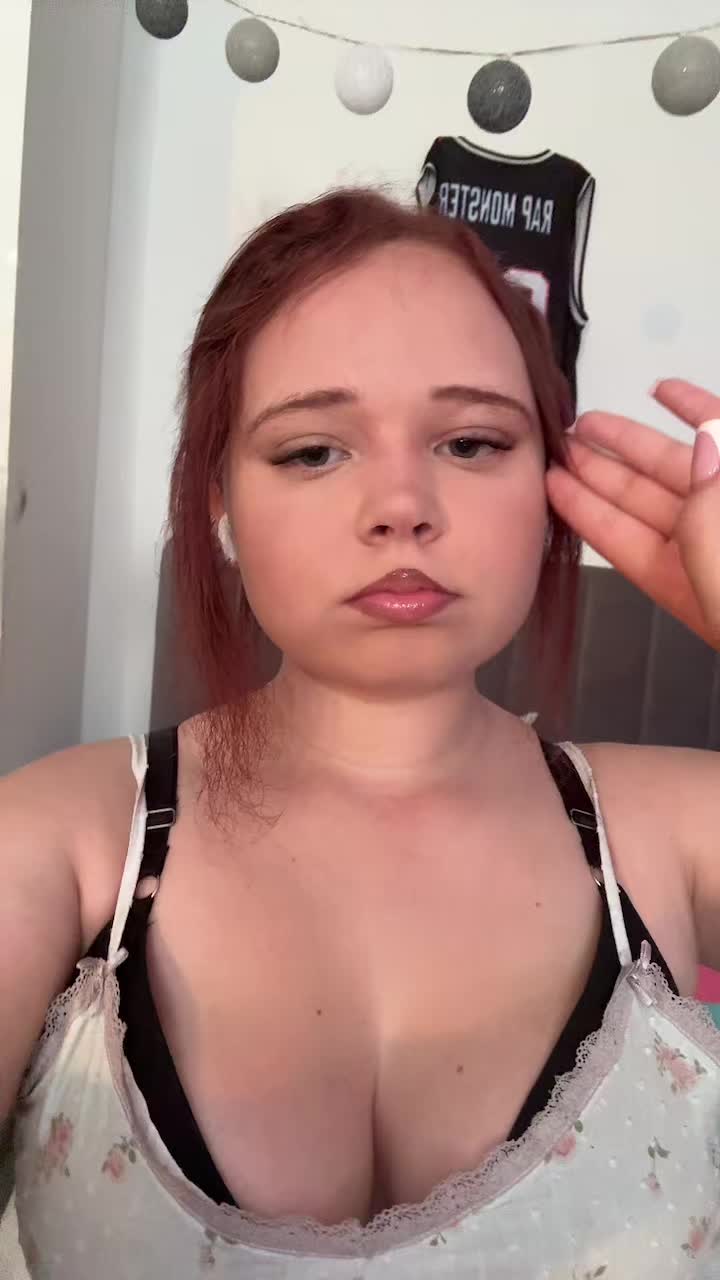 @Kiki ⁷❀⋆.ೃ࿔*