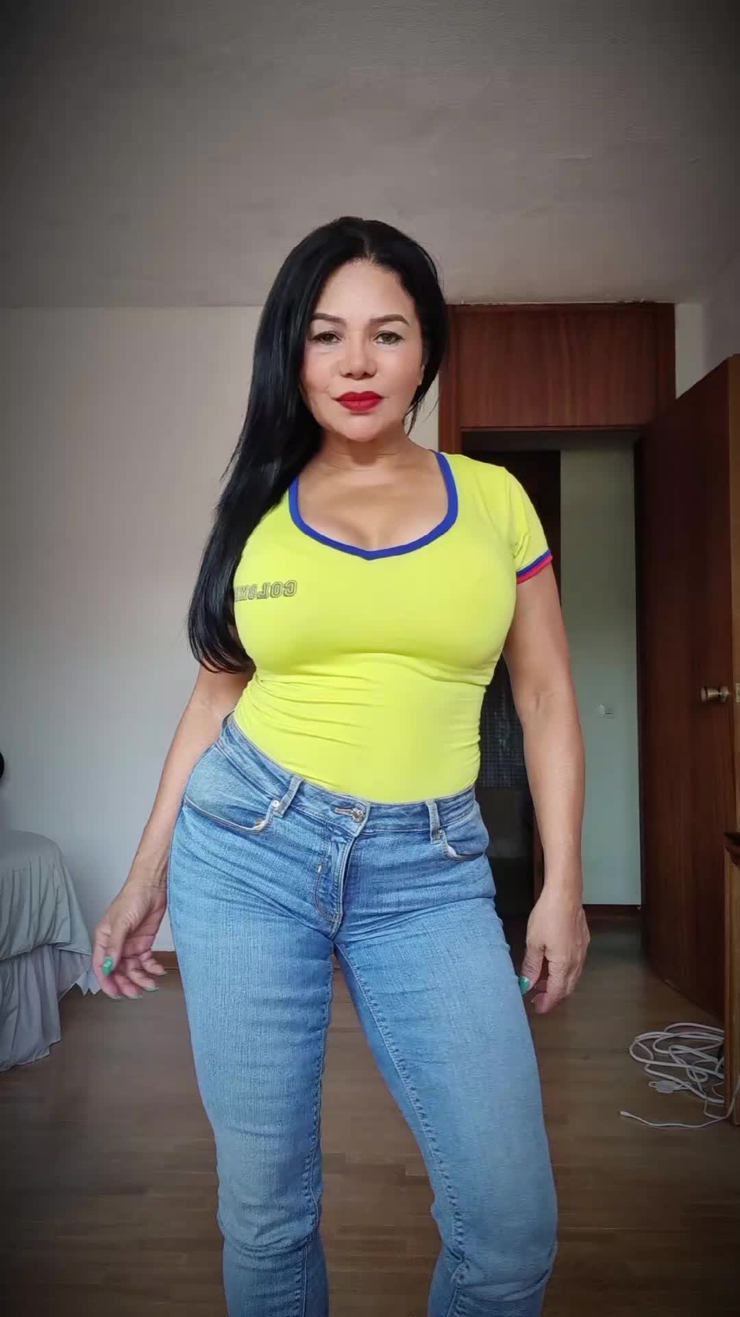 @LAVIDAESBELLA 🥂💃