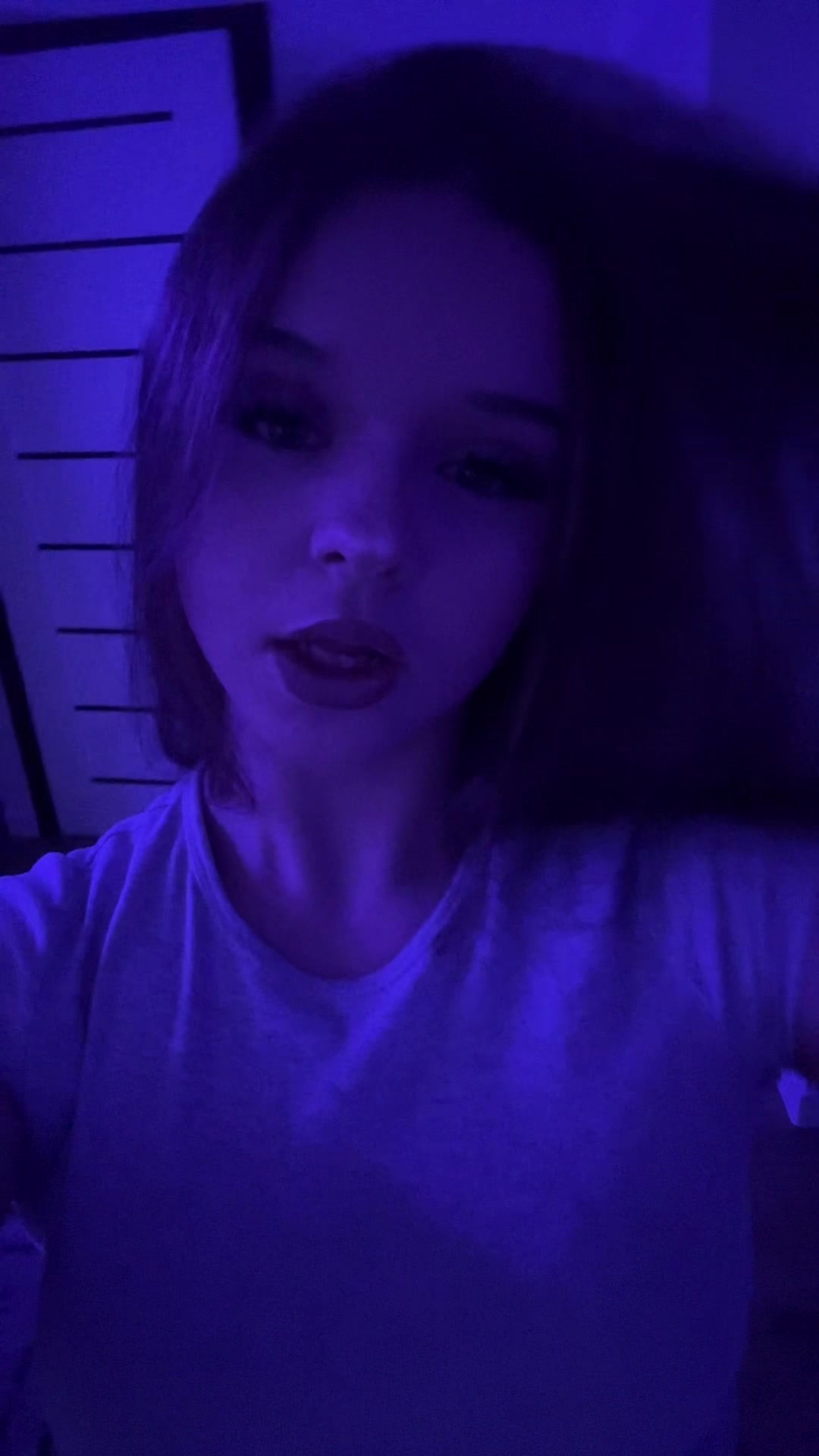 @zuvanxar_