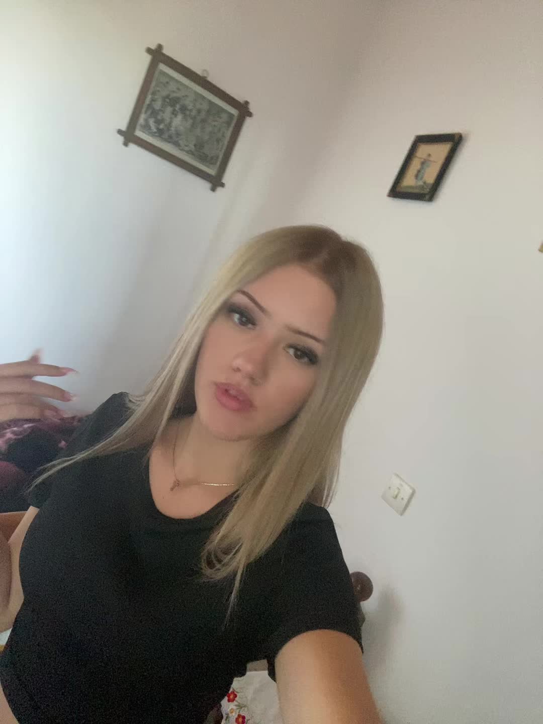 @𝒫