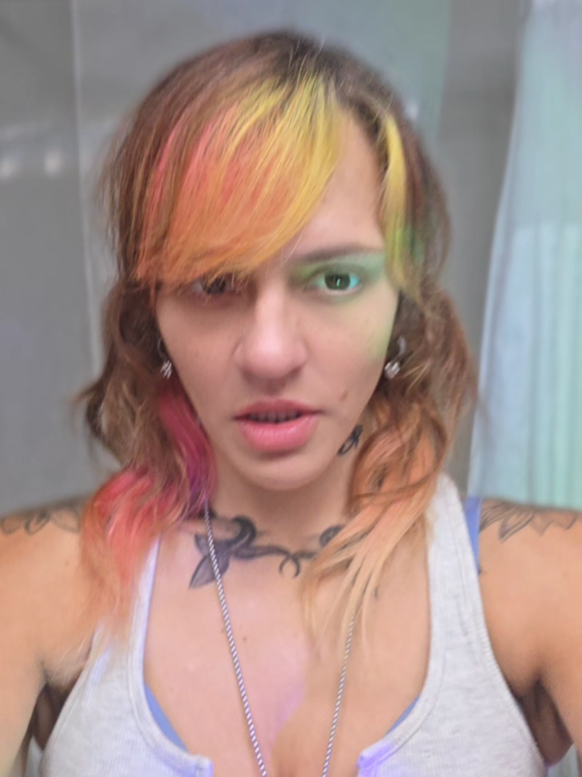 @Courts🤪CrayCray🏳️🌈