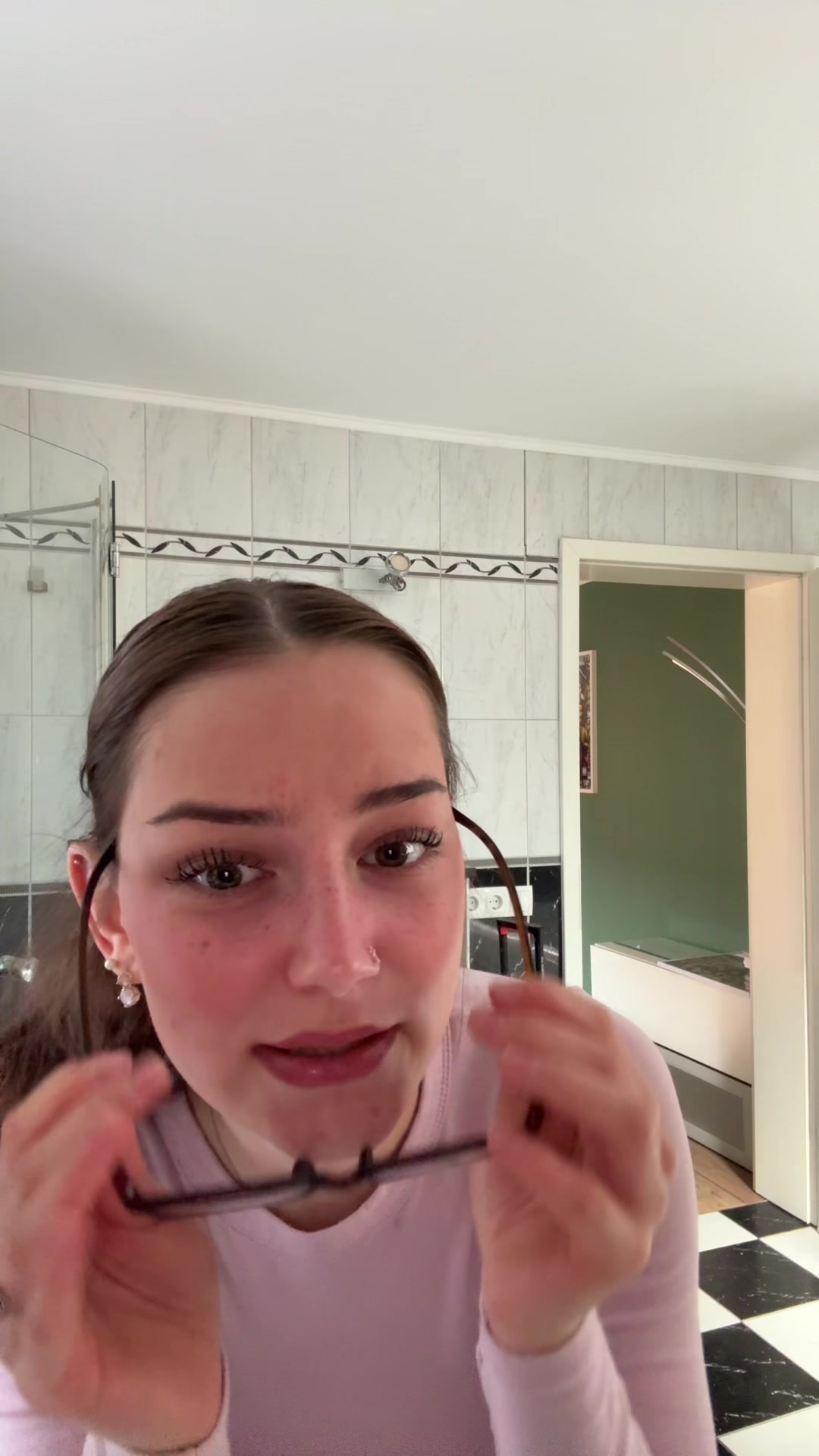 @𝐇𝐀𝐍𝐍𝐀𝐇𝐋𝐔𝐈𝐒𝐈𝐄𝐍𝐍𝐄