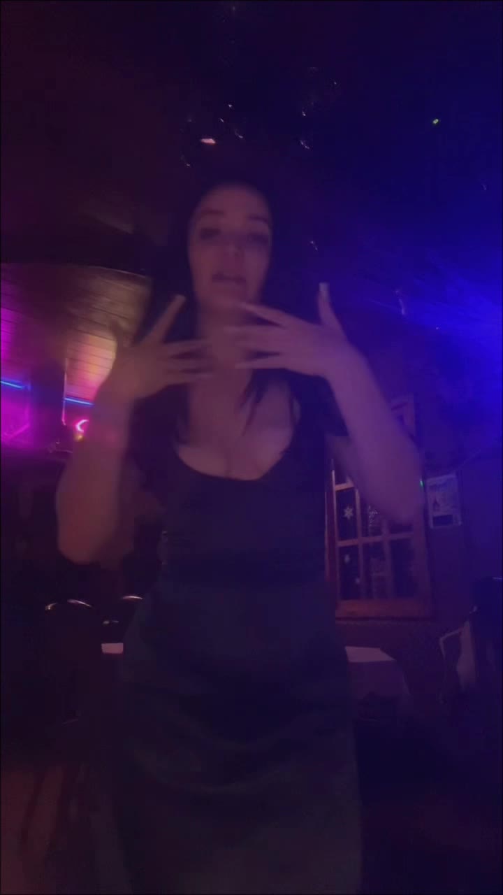 @deeutza🤭