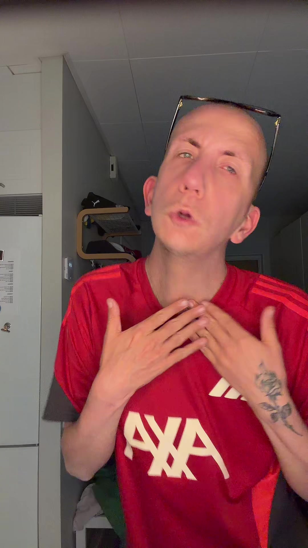 @chickennuggetsmannennr
