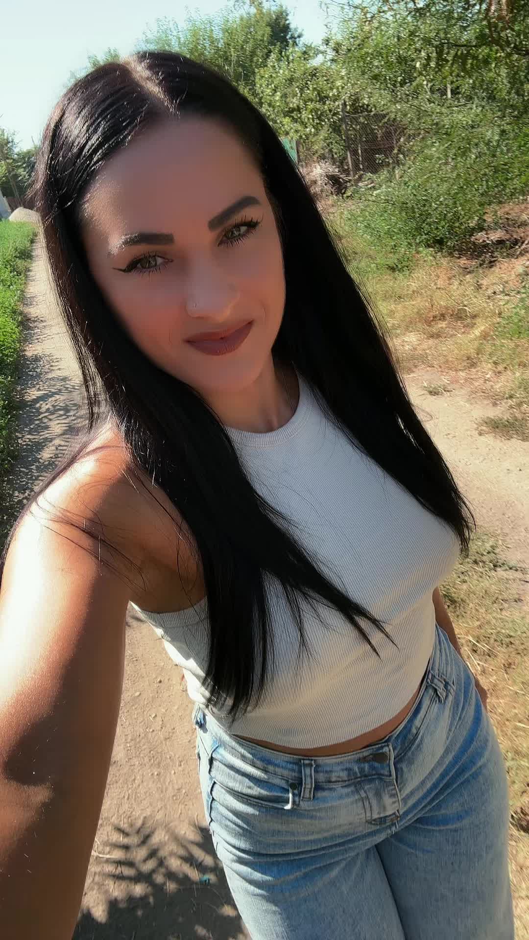 @elena