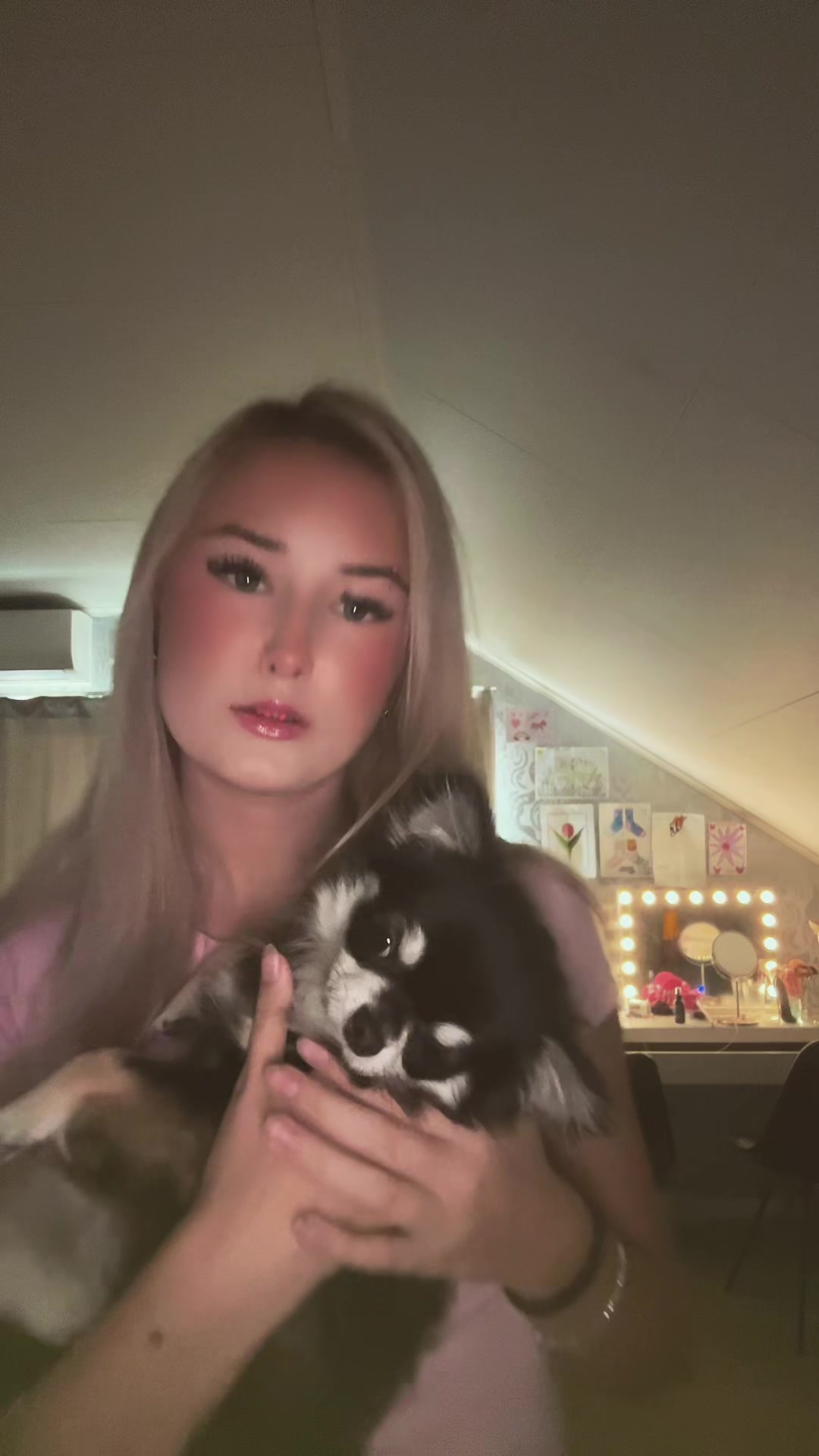 @Ella🫰🏻