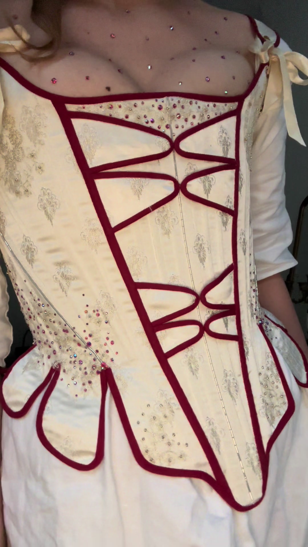 @ApollineLacray Costume