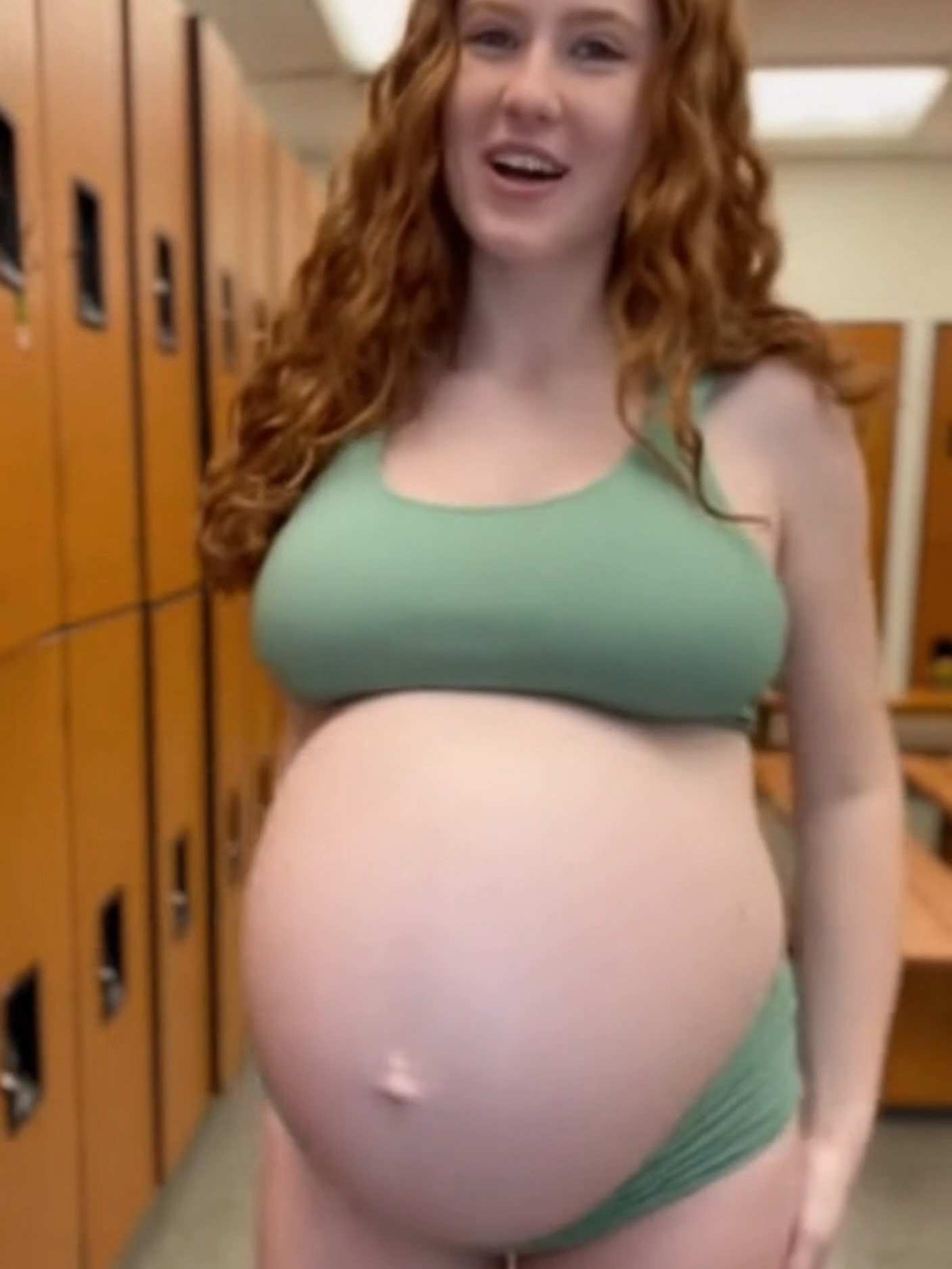 @Pregnant Teacher