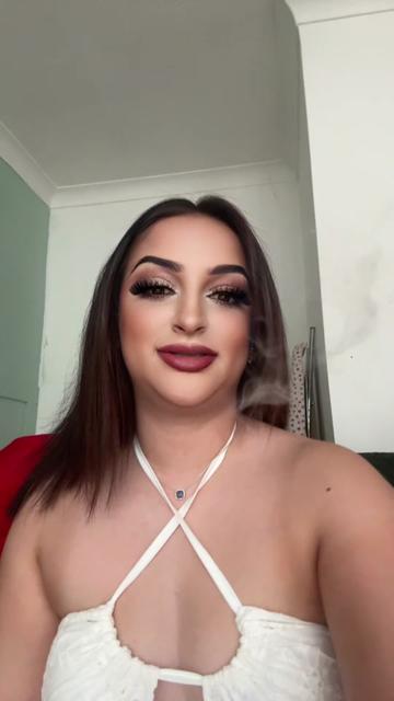 @kareenaxox_