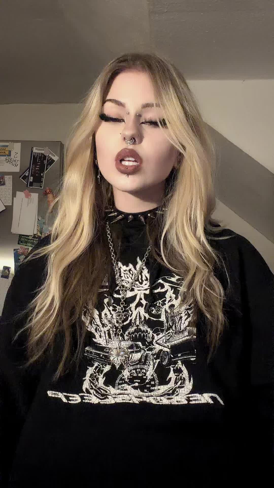 @𝓚𝓲𝓻𝓪 ☾