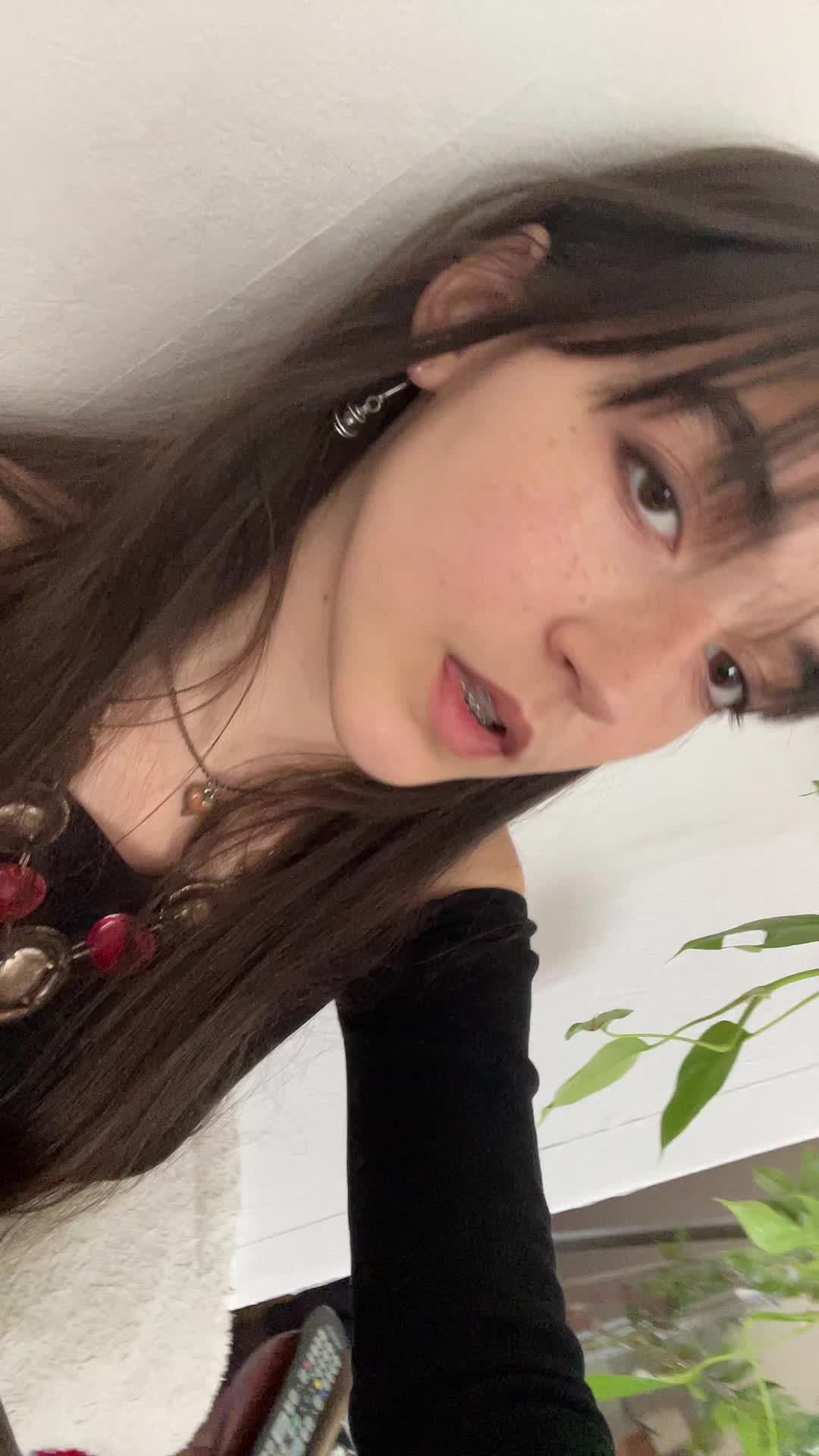 @🧟&zwj;♀️🧟&zwj;♀️