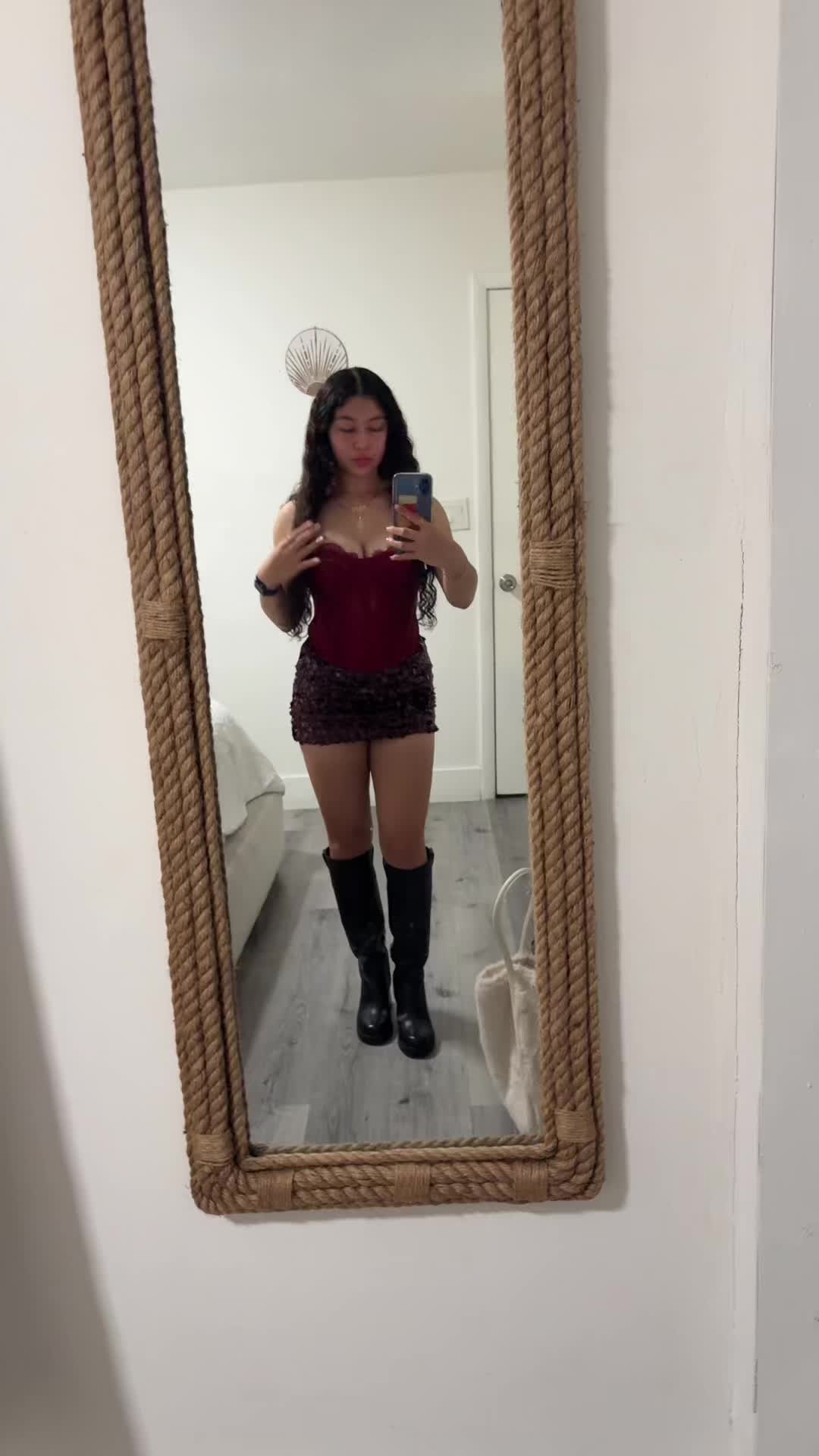 @Athziri