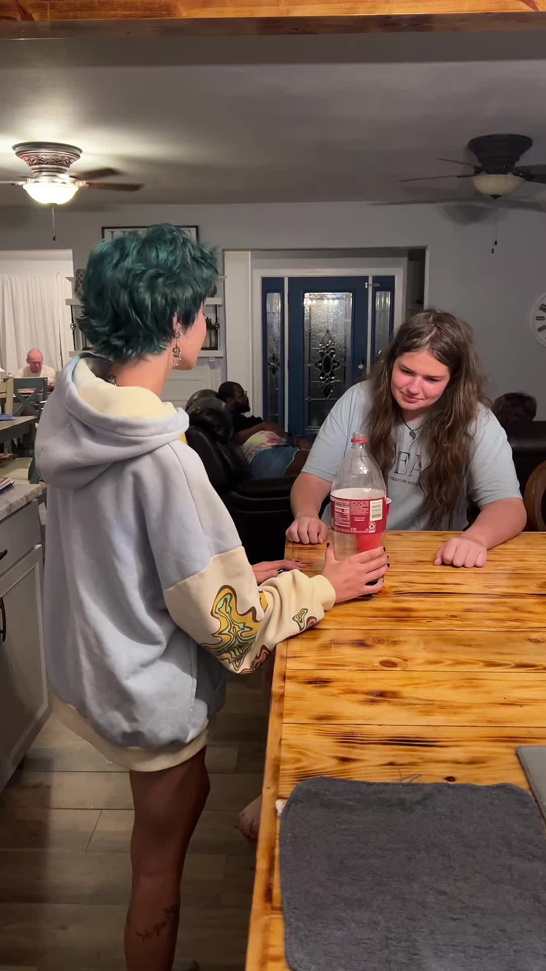 @sharkfinn⦻