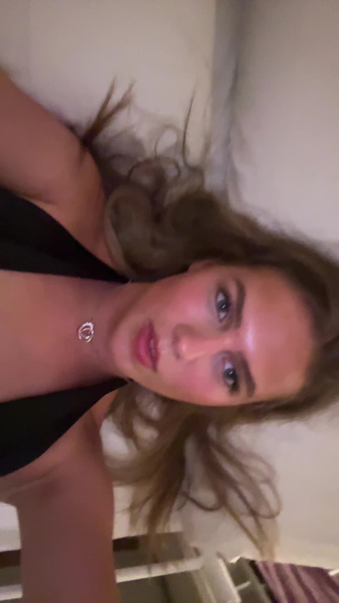 @nia