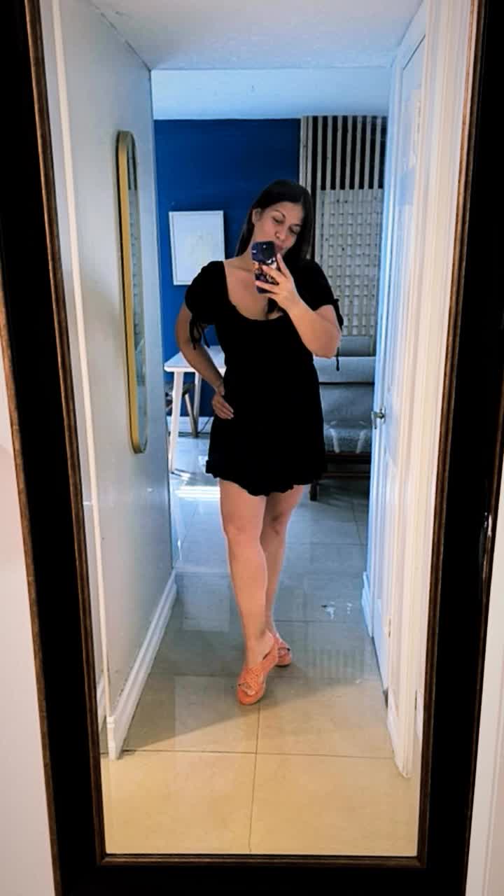 @nicoledimolina
