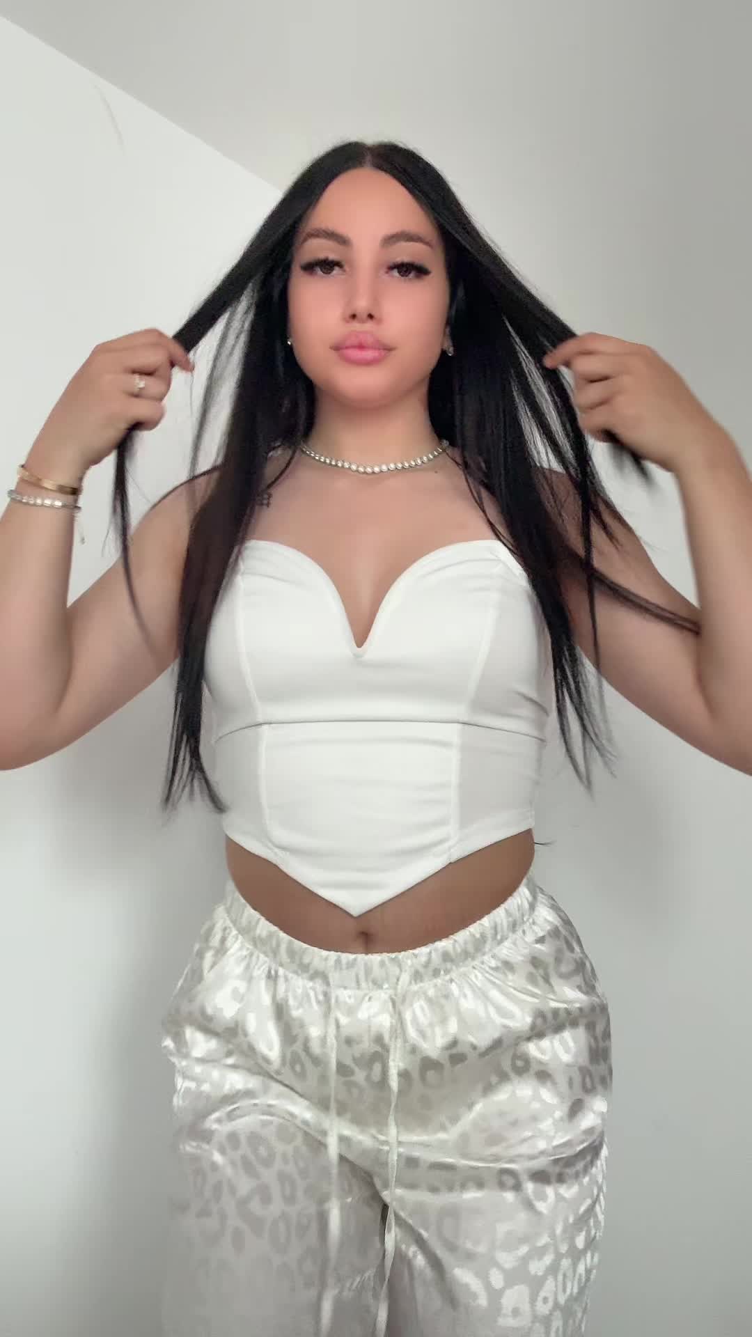 @𝓓𝓸𝓭𝓮 𝓥𝓲𝓿𝓲𝓮𝓷𝓷✨
