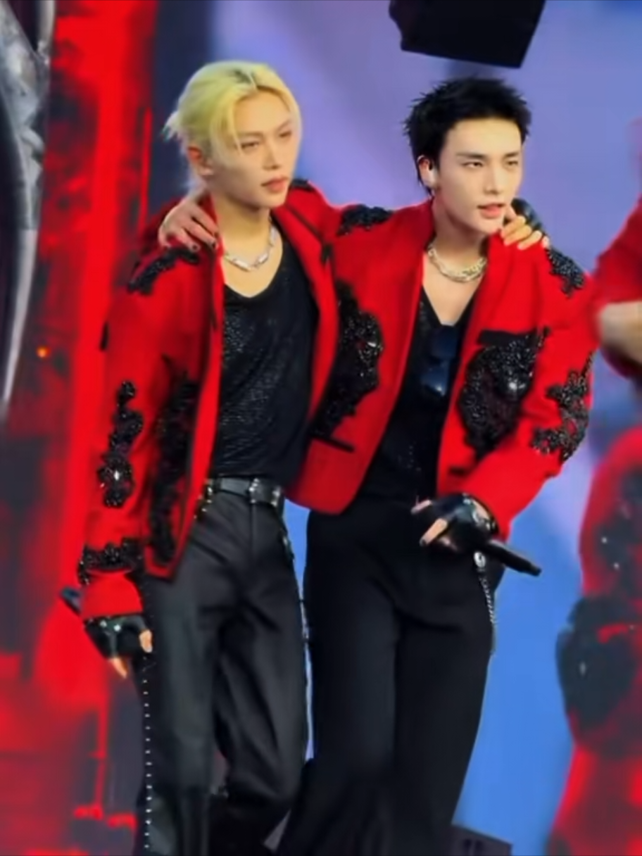 @hyunlix_forever_stay