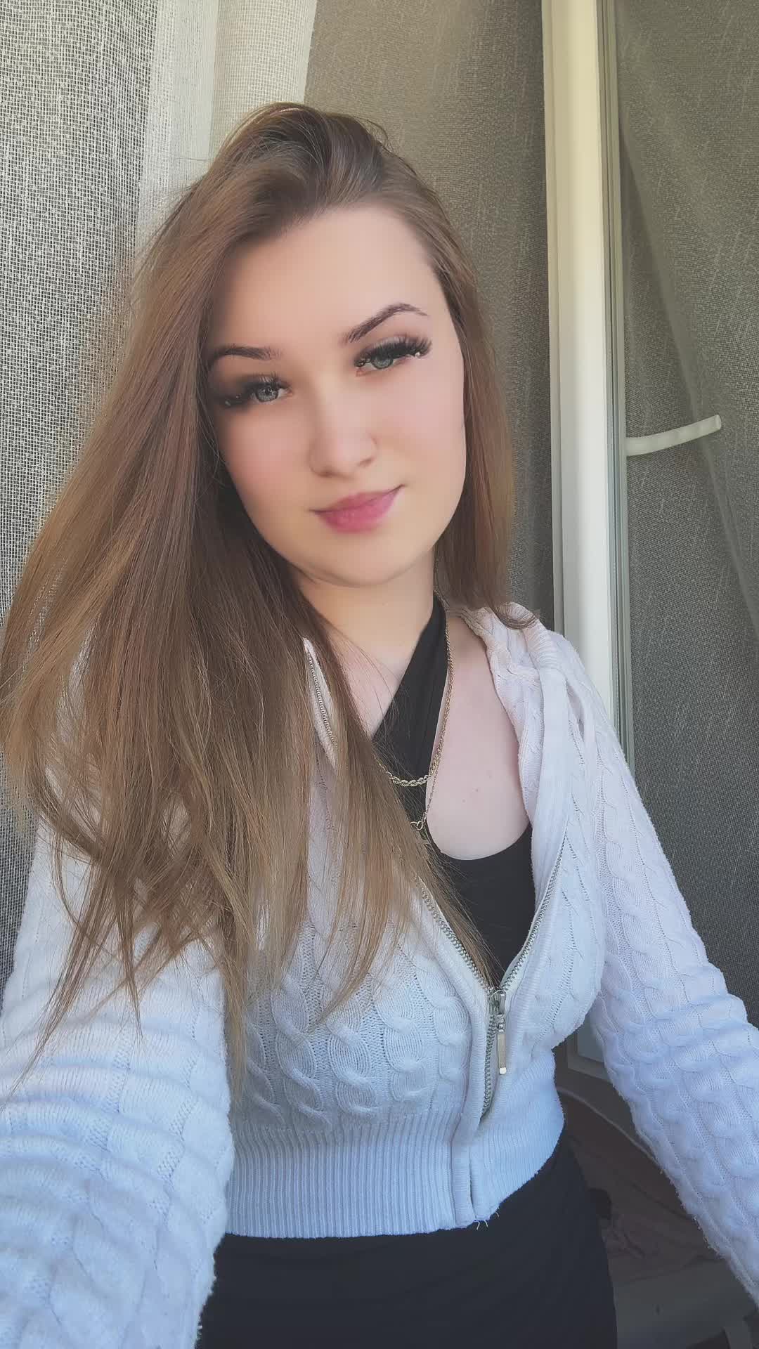@liviakrjcz&aacute;r30