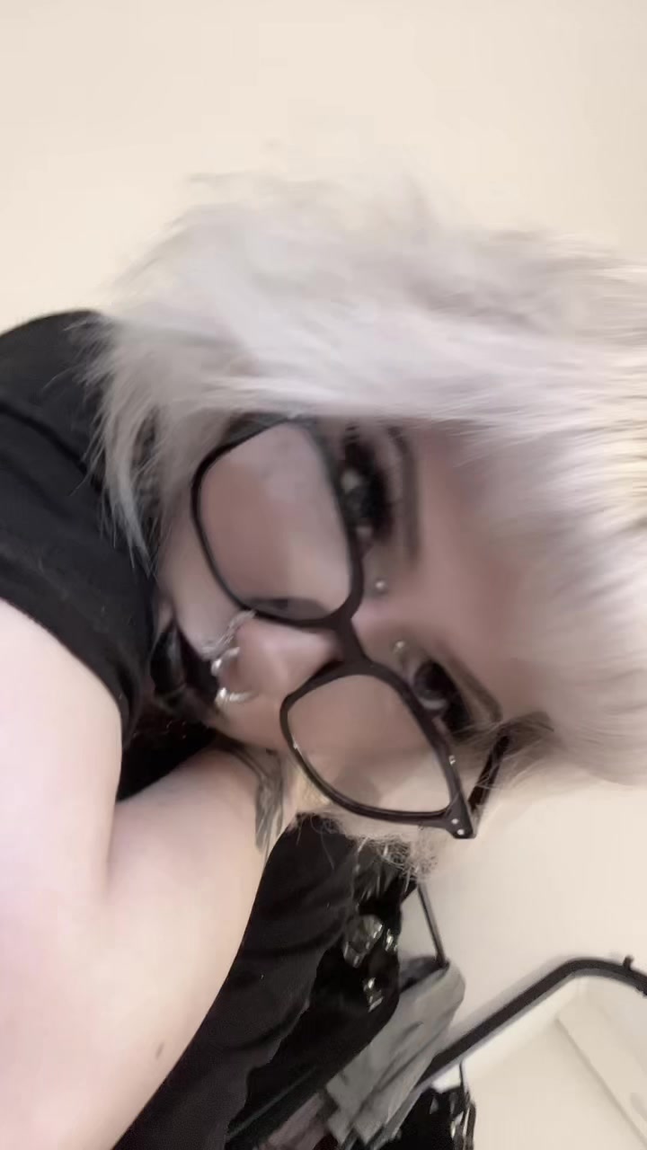 @Scarlet100xx