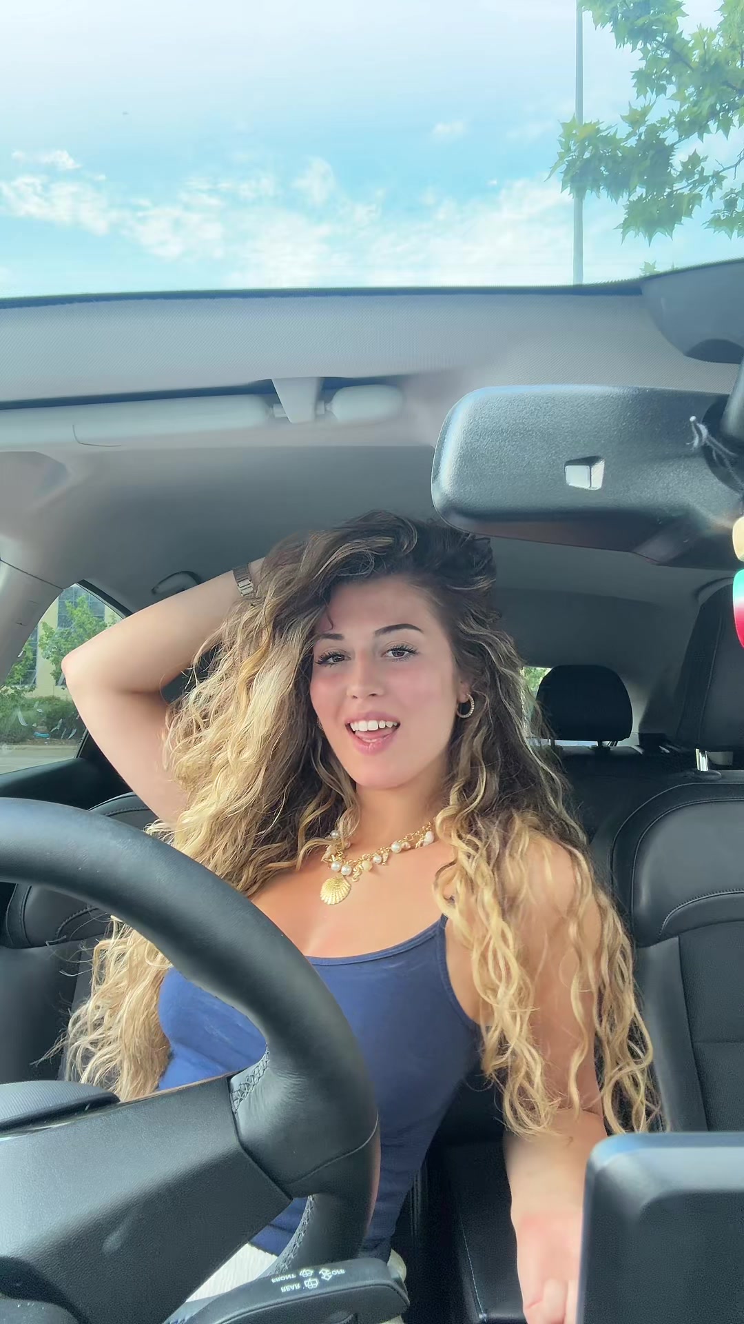 @claaudiahoyos