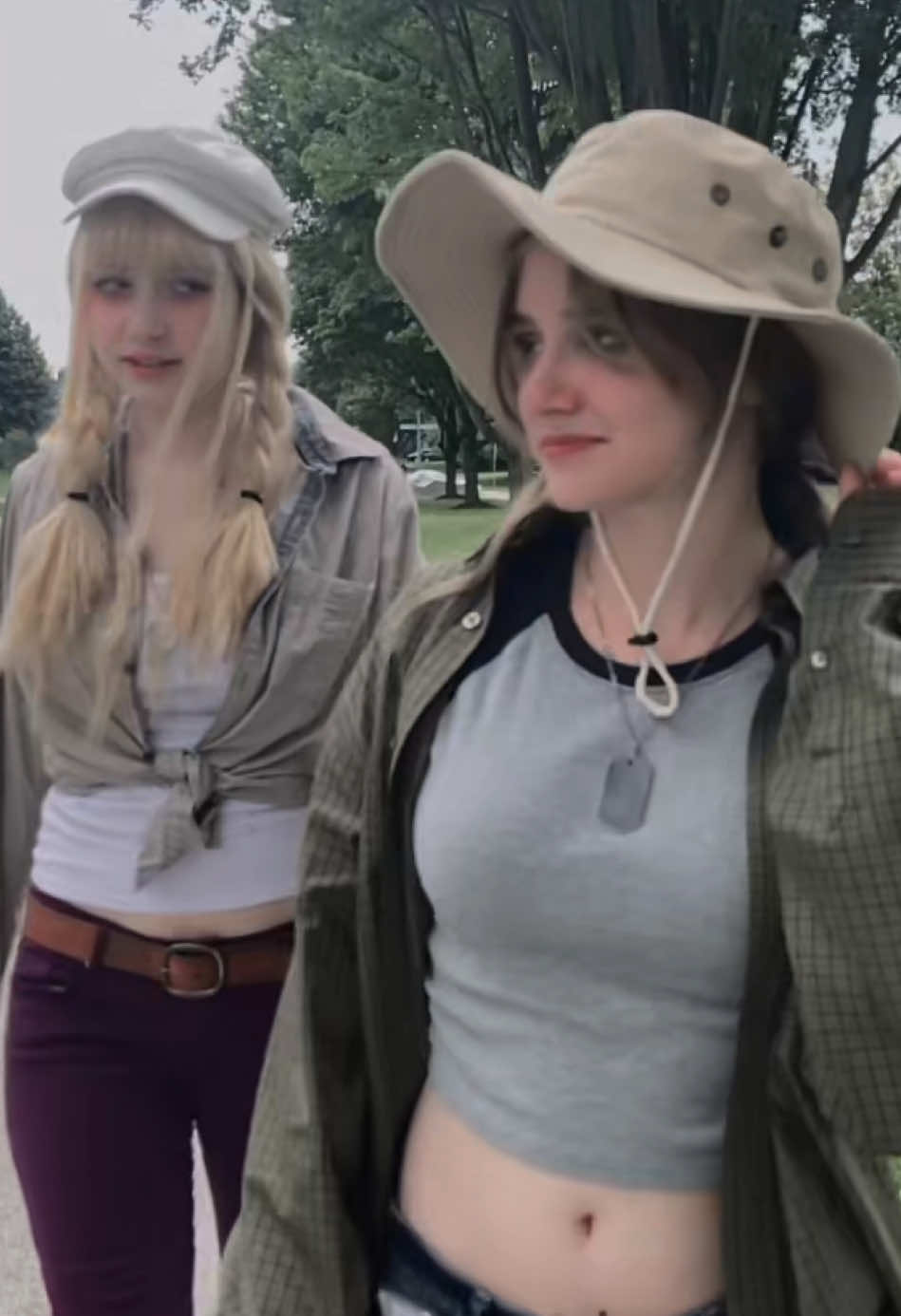 @vi