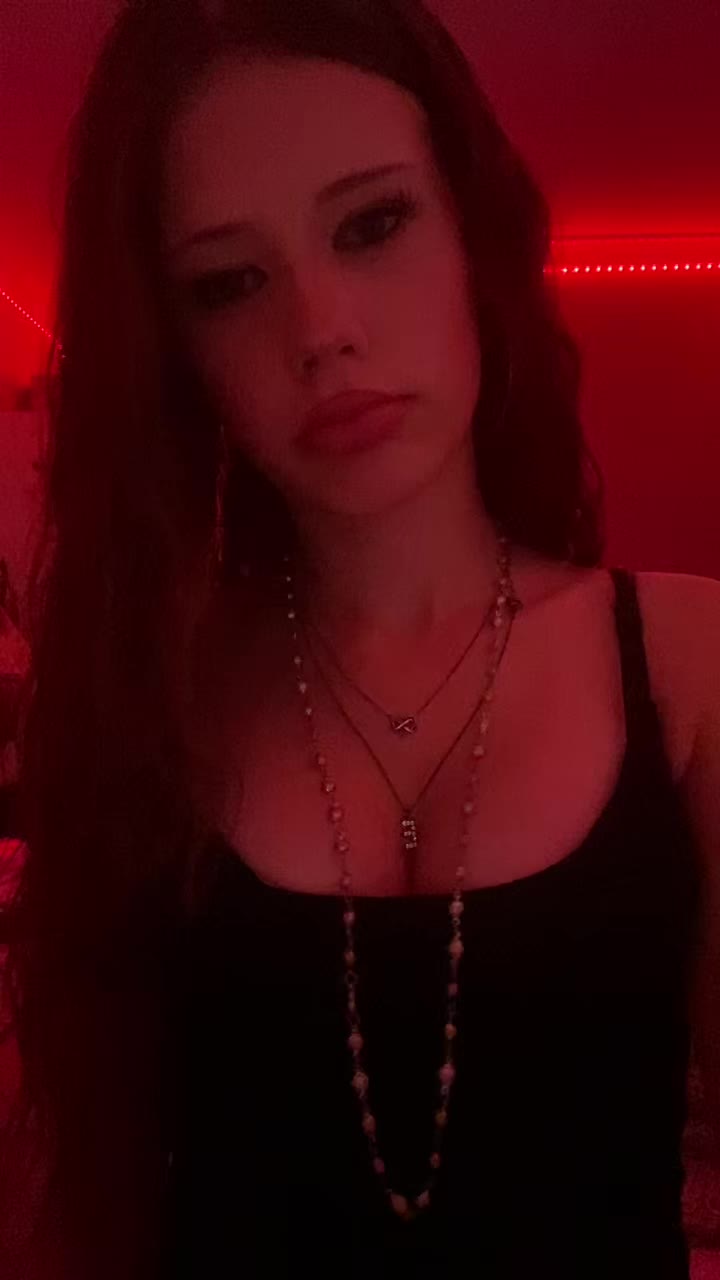 @🎧🎸 E V I E 🎸🎧