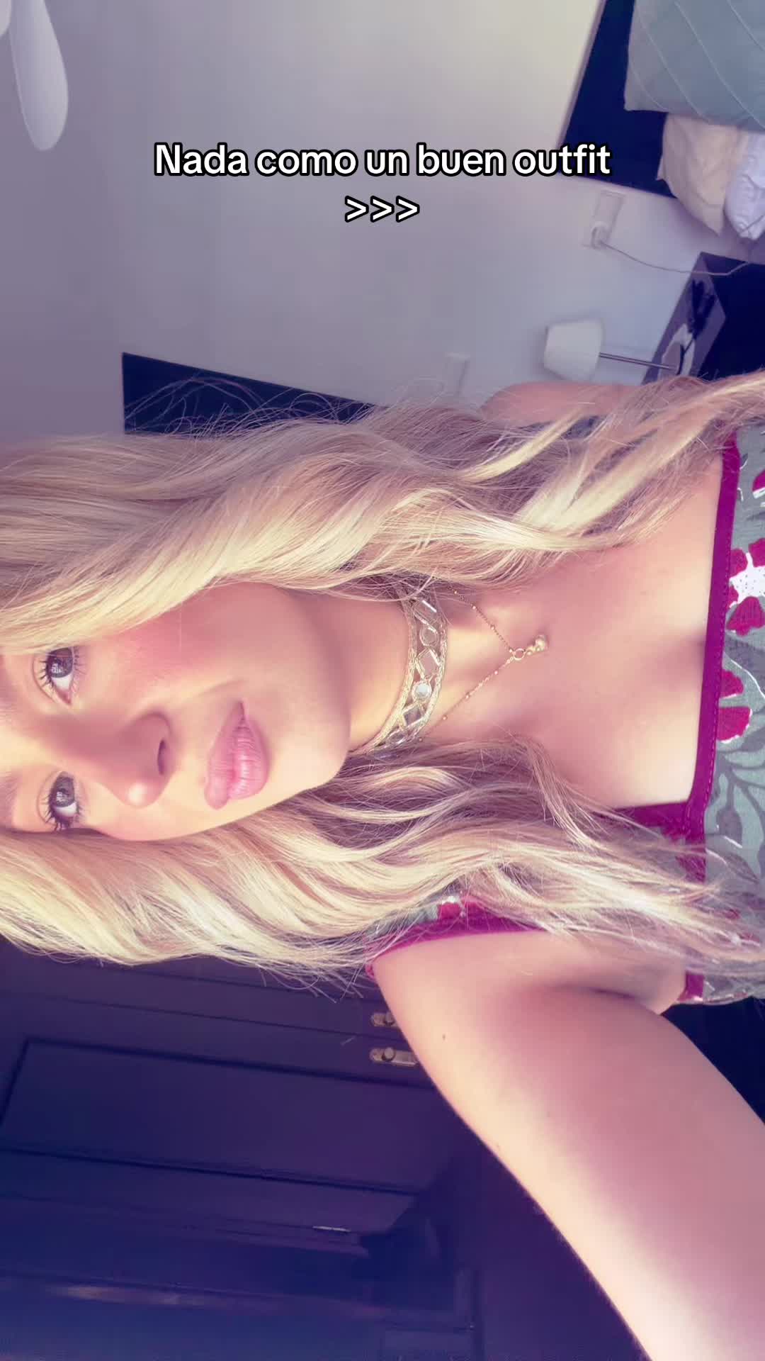 @Gloriiaajmeneez