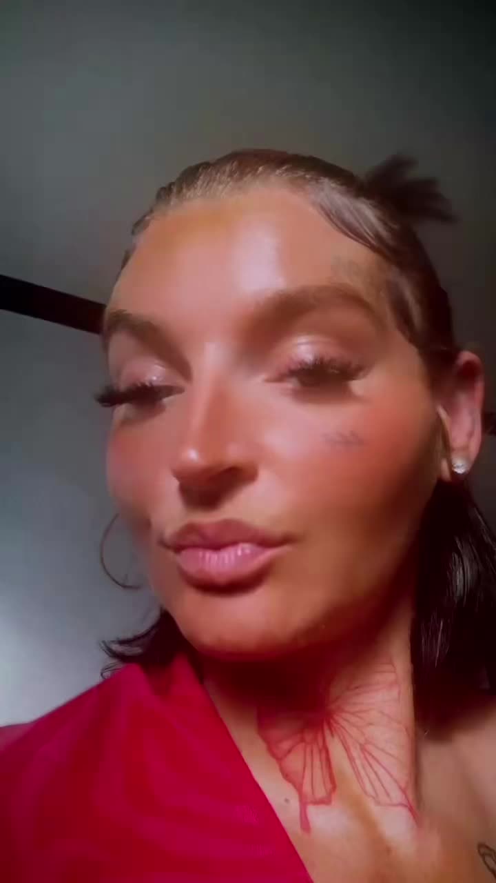 @Rae🦋