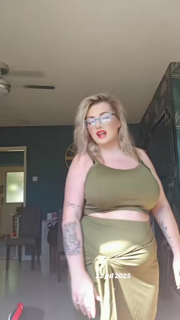 @Nikki-Louise993