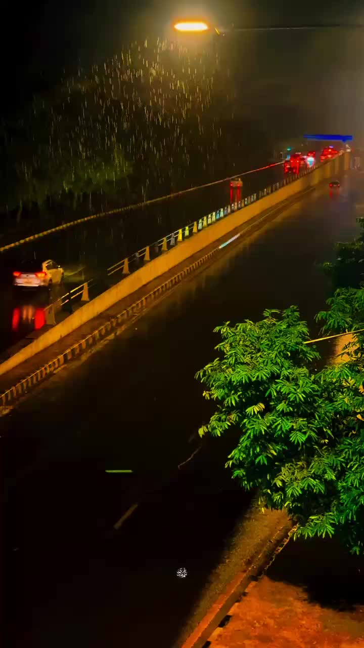 @DECENT GIRL 🥰