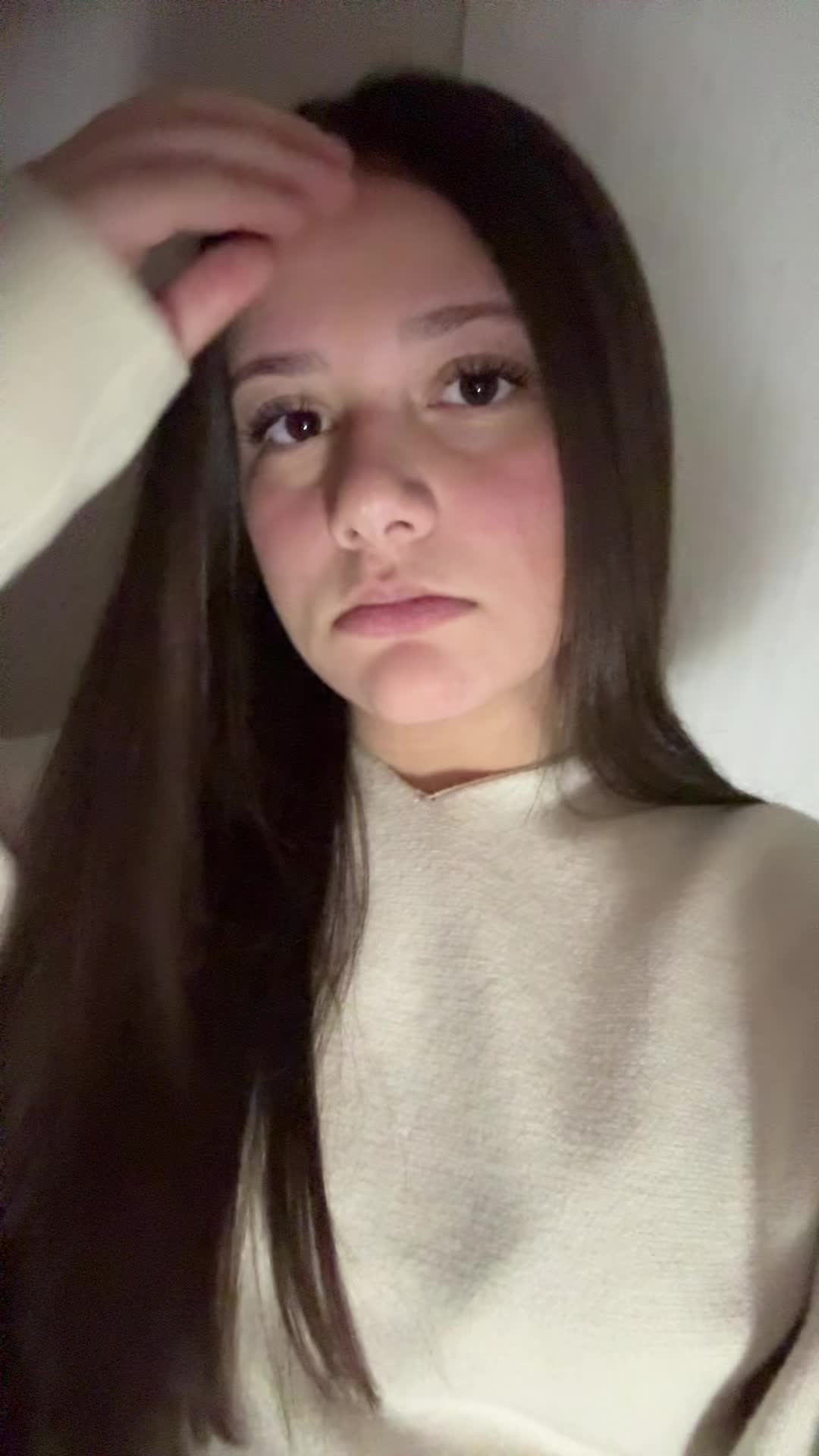 @𝒶𝒾𝓃𝒶𝓇𝒶